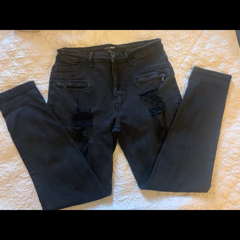 Fashion nova black ripped jeans